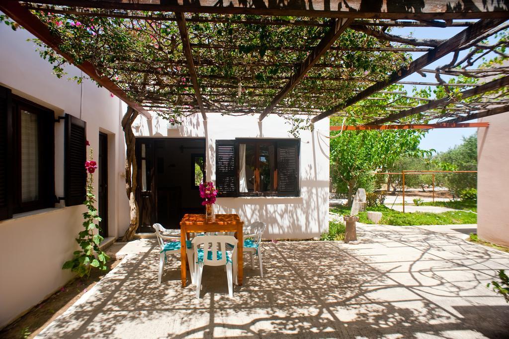 Dolphin Apartments Frangokastello Exterior foto