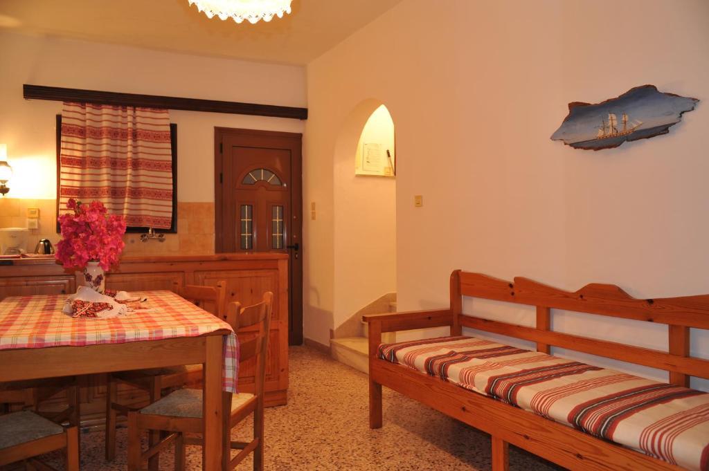 Dolphin Apartments Frangokastello Zimmer foto